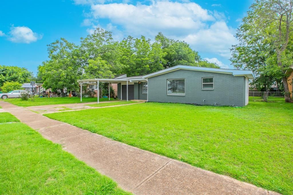521 Willow Way, McGregor, TX 76657 Main Photo