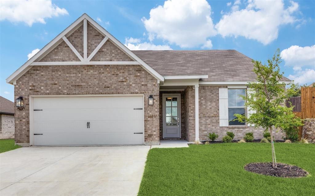 500 Lakeway Lane, Justin, TX 76247 Main Photo