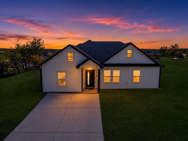 120 Brookview Drive, Bridgeport, TX 76426