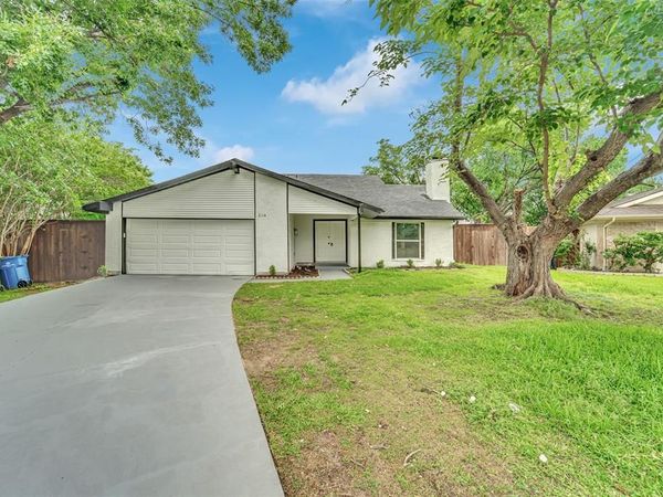 2114 Via Vista, Carrollton, TX 75006
