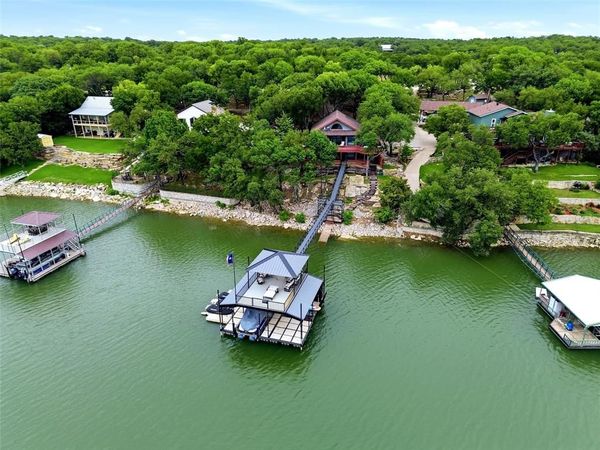 195 Pam Drive, Chico, TX 76431
