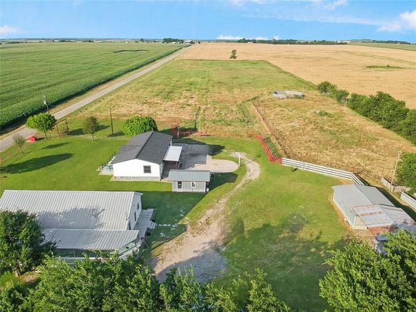 455 Hughes Cemetery Road , Italy, TX 76651