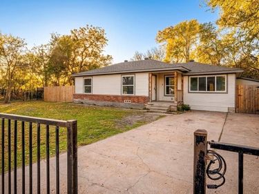 1315 Whitley Drive, Dallas, TX 75217