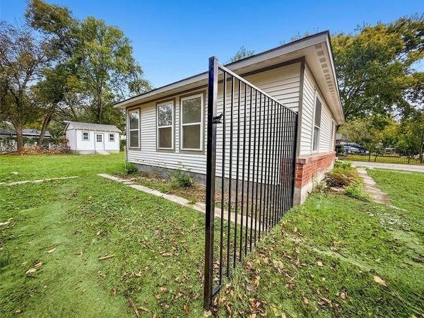 1315 Whitley Drive, Dallas, TX 75217