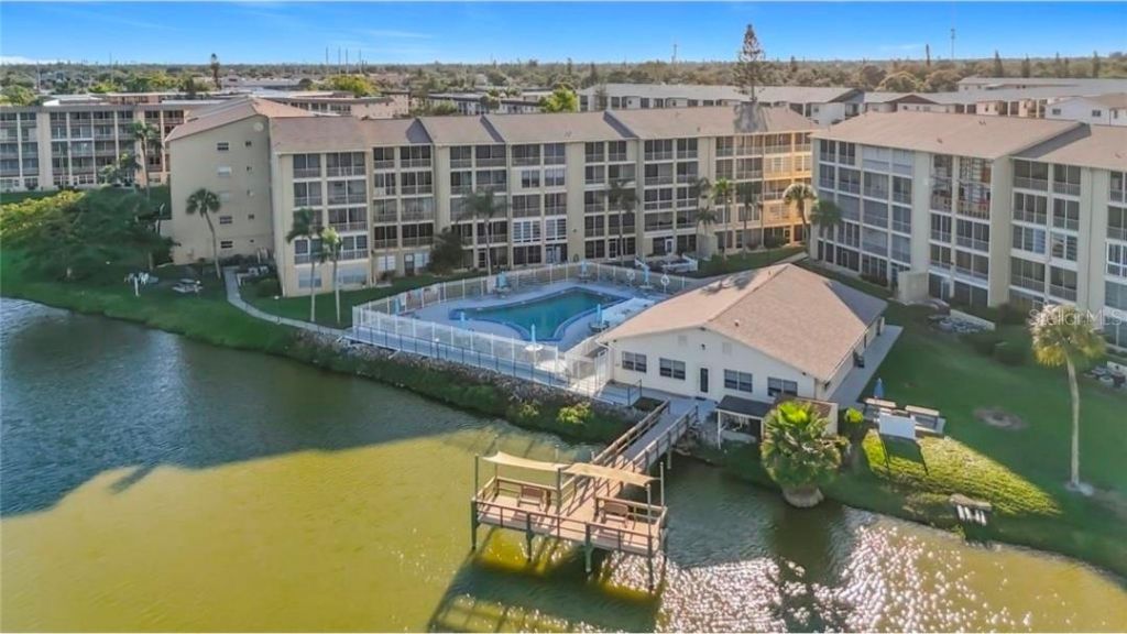 3973 Lake Bayshore Drive, Unit 503, Bradenton, FL 34205 Photo