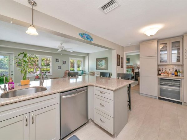 422 CIRCLEWOOD DRIVE , Unit H6, VENICE, FL 34293