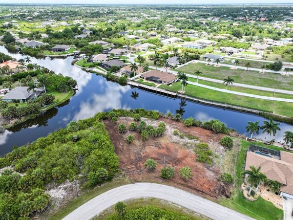 14235 FRUITPORT CIRCLE , PORT CHARLOTTE, FL 33981