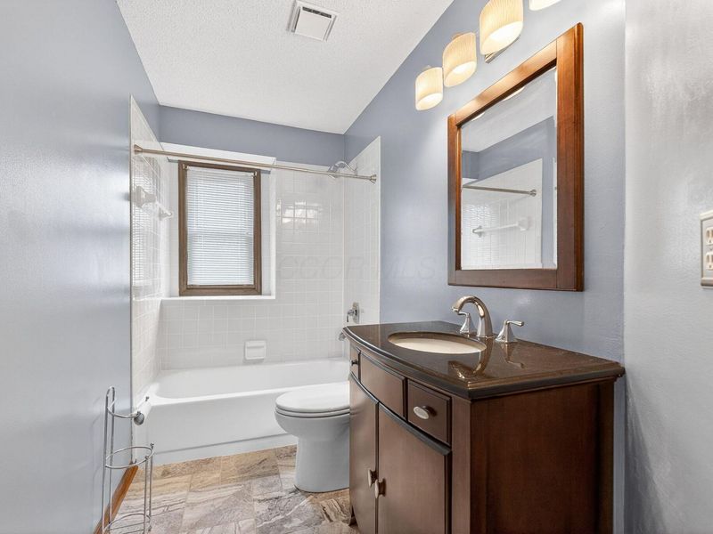 7060 Cloverdale Lane, Columbus, OH 43235 Photo 19
