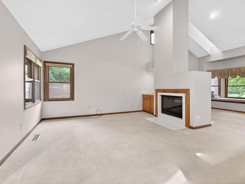 7060 Cloverdale Lane, Columbus, OH 43235 Photo 3