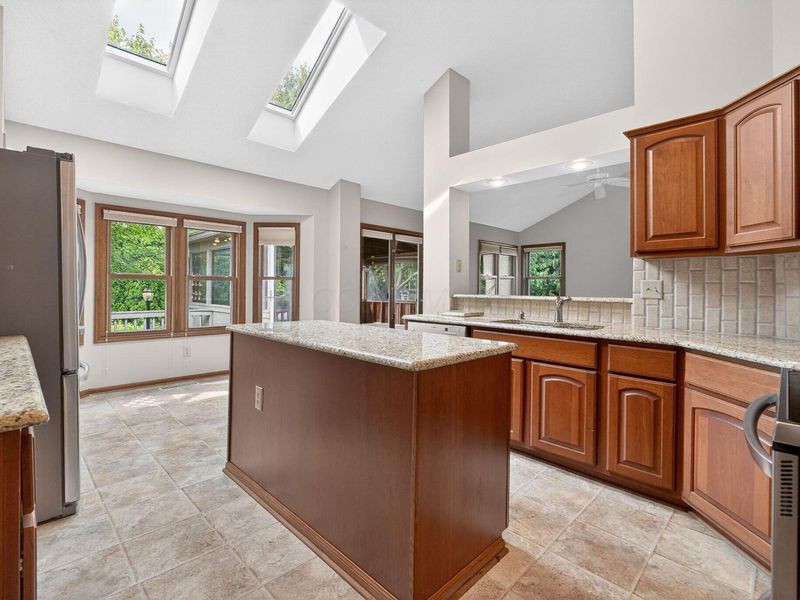 7060 Cloverdale Lane, Columbus, OH 43235 Photo 57