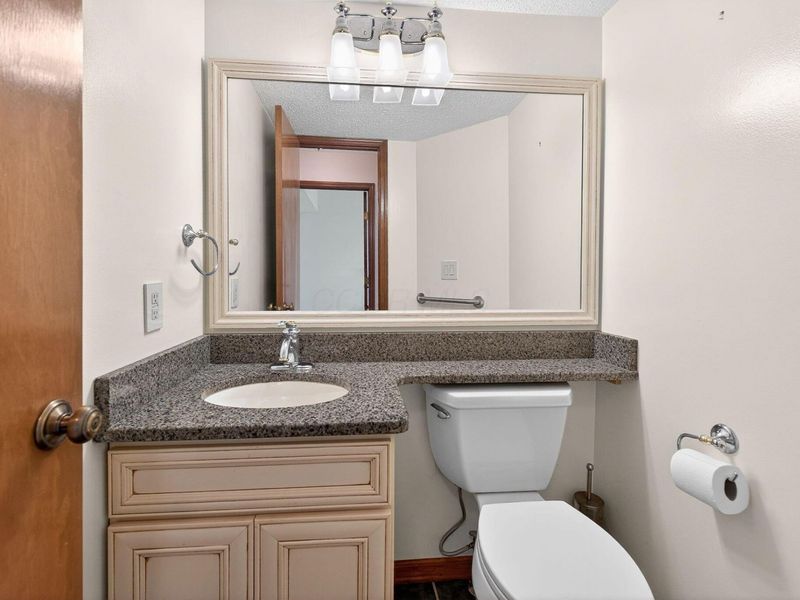 7060 Cloverdale Lane, Columbus, OH 43235 Photo 61