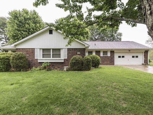 703 Hillcrest Drive , Greenwood, IN 46142