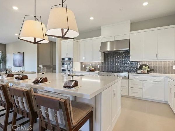 29755 Camino La Cumbre, Valencia, CA 91354