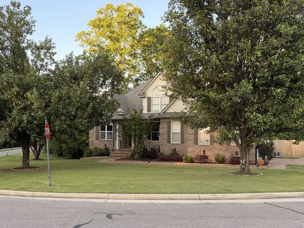 9441 Lake Bridge Dr , Lakeland, TN 38002