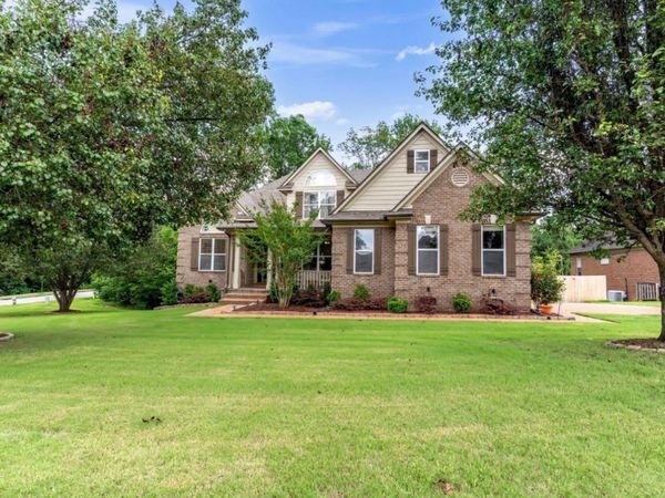 9441 Lake Bridge Dr, Lakeland, TN 38002