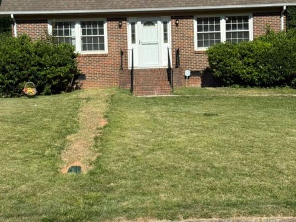 917 Canterbury Court , Gastonia, NC 28052