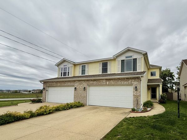 2 PARSLEY Drive , Savoy, IL 61874
