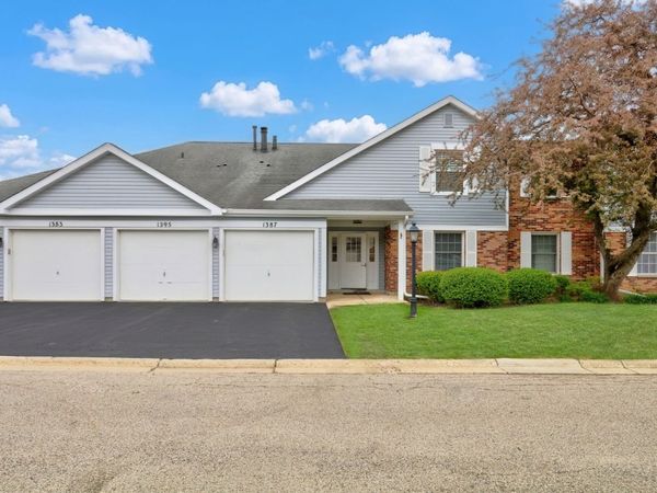 1395 Stratford Drive , Gurnee, IL 60031
