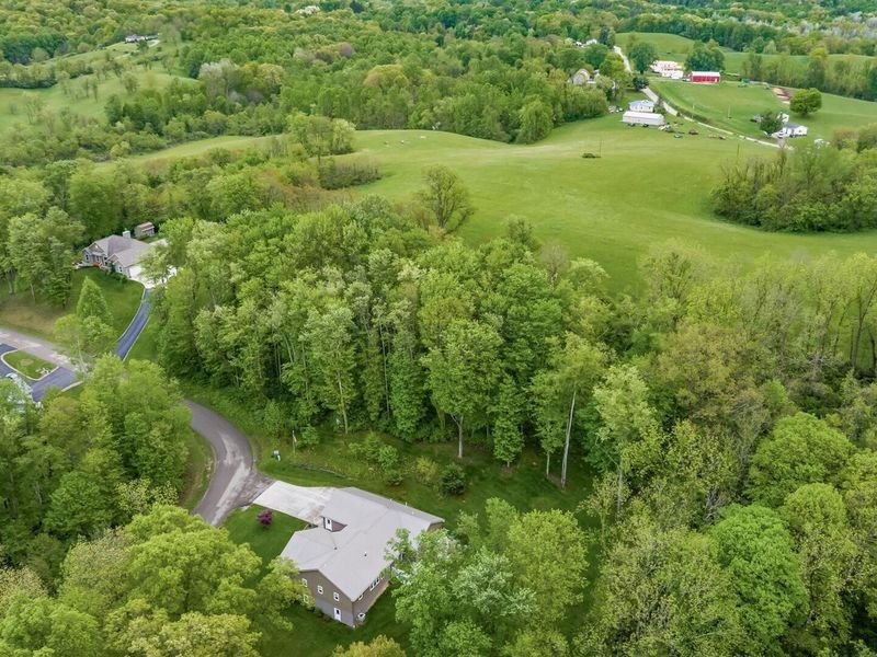 2950 Corbin Drive , Zanesville, OH 43701 Photo 3