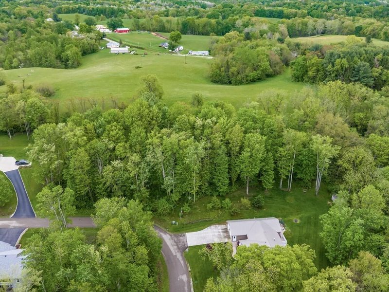 2950 Corbin Drive , Zanesville, OH 43701 Photo 5