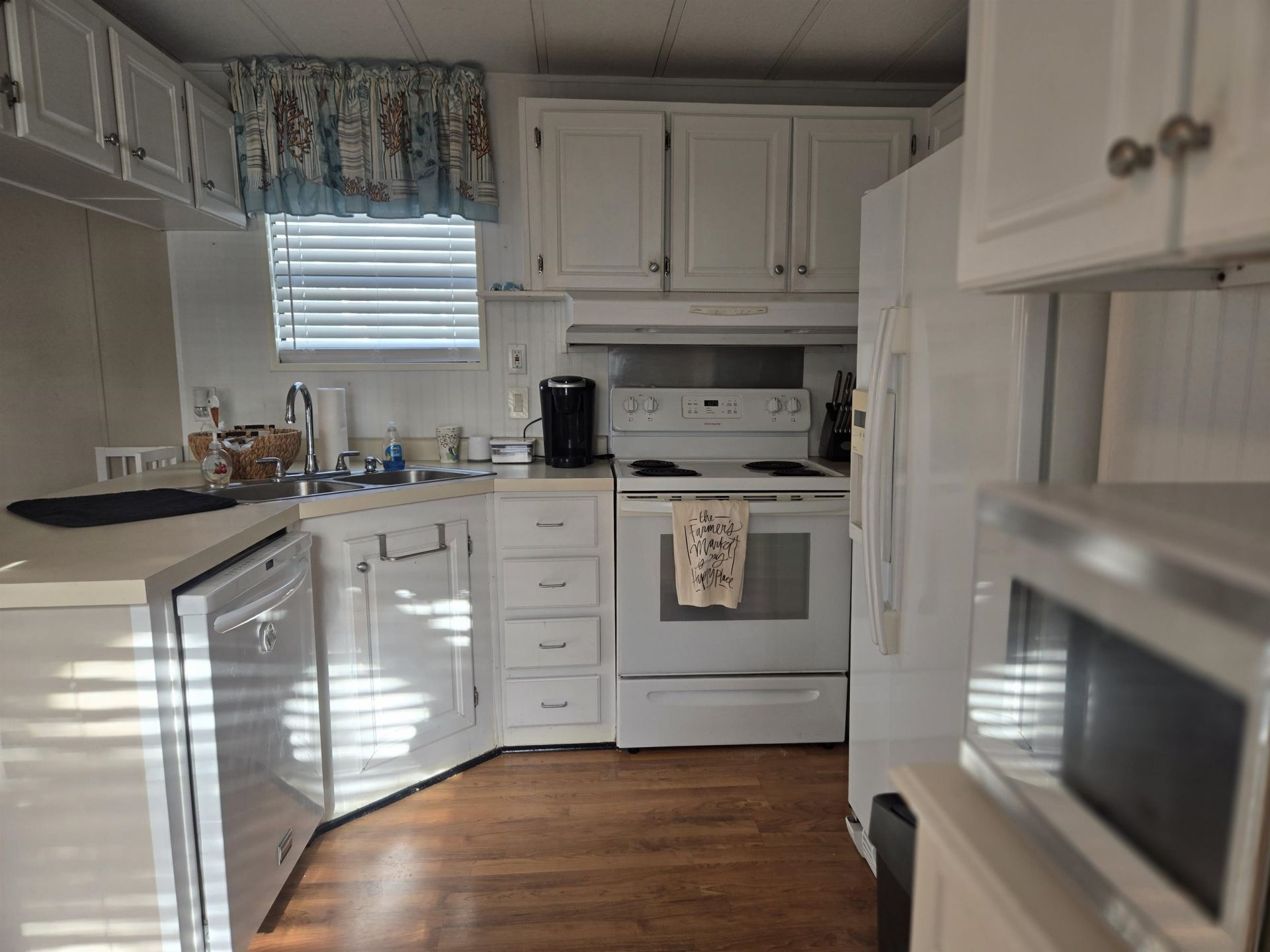 350 Ocean Breeze Dr.  Photo 17