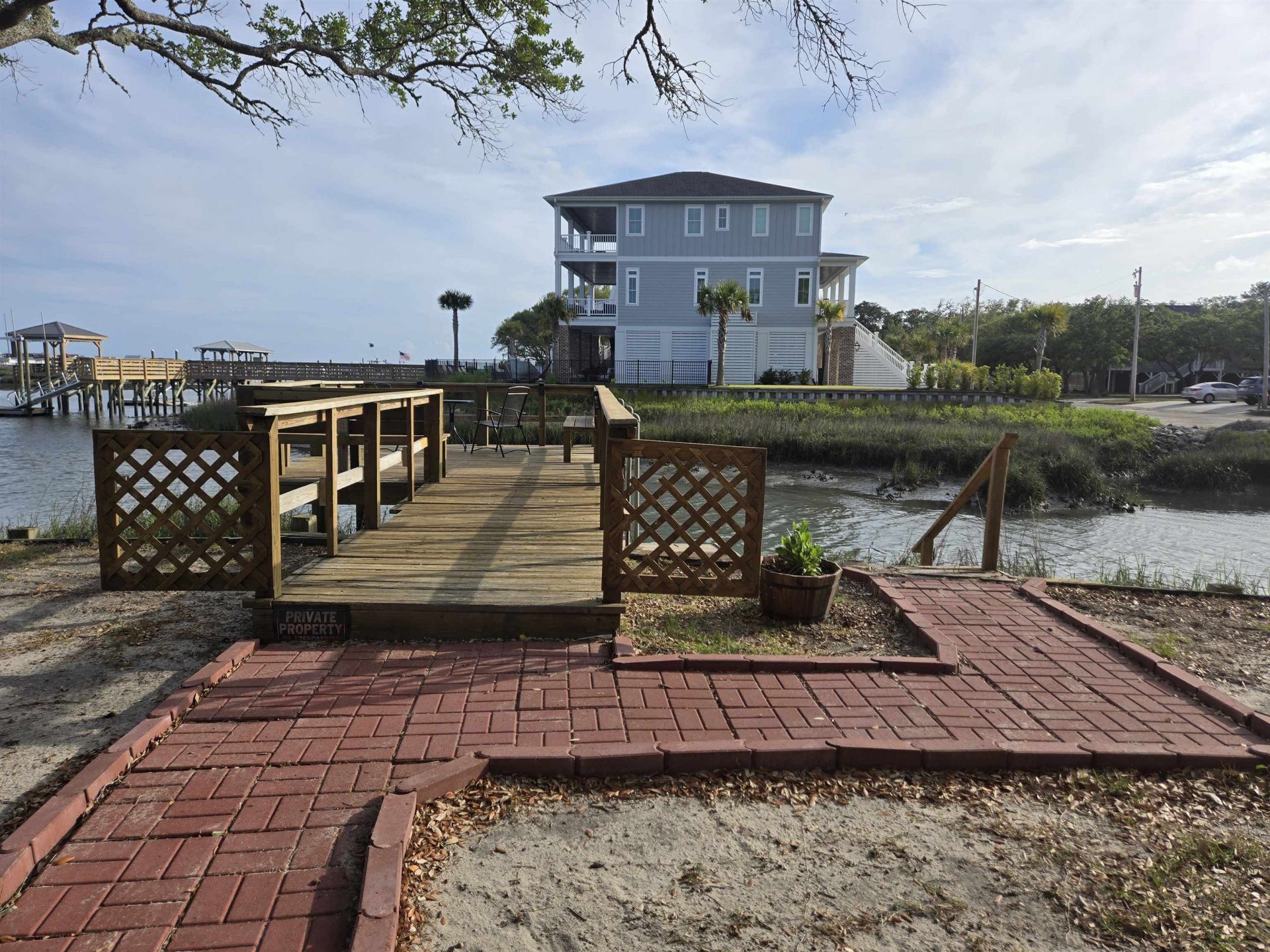 350 Ocean Breeze Dr.  Photo 6