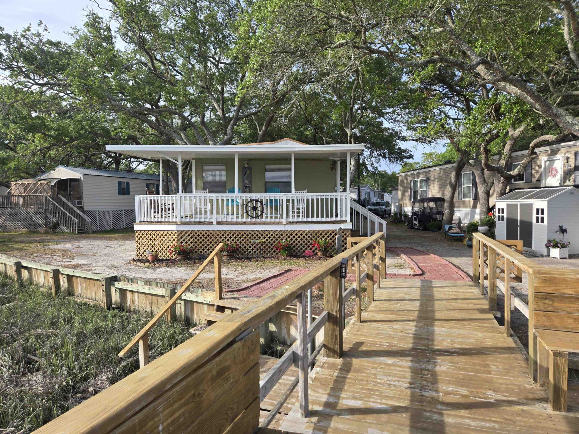 350 Ocean Breeze Dr.  Photo 7
