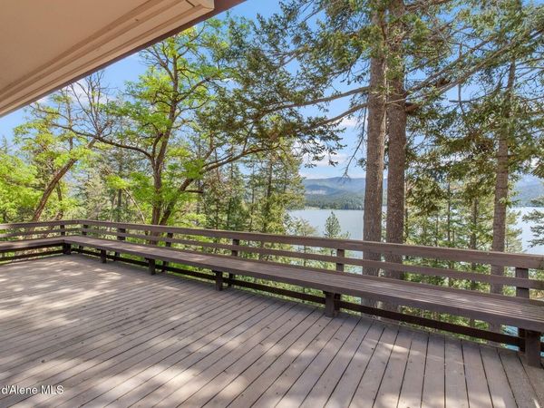 5977 E McMahon Rd, Hayden, ID 83835