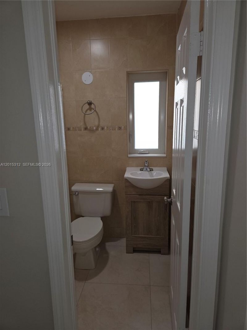 1680 E 5th Ave, Unit 1690, Hialeah, FL 33010 Photo