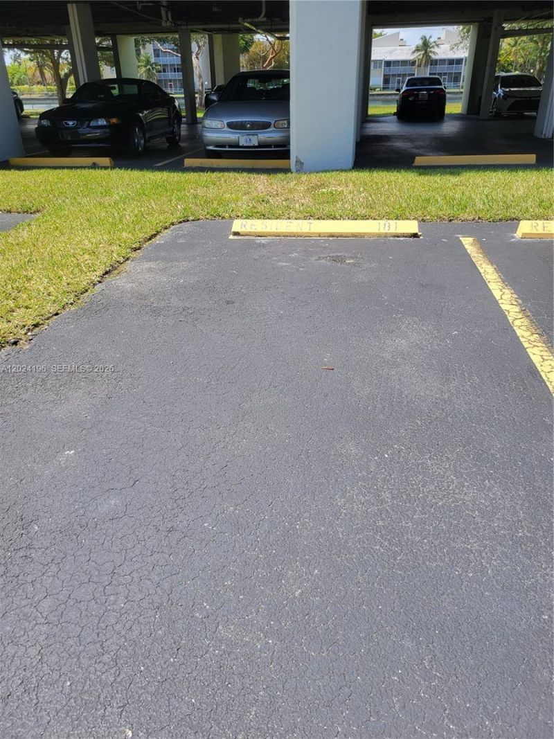 8260 SW 210th St, Unit 319, Cutler Bay, FL 33189 Photo