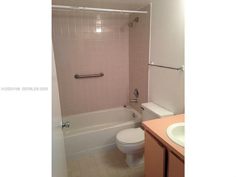 8260 SW 210th St, Unit 319, Cutler Bay, FL 33189 Photo