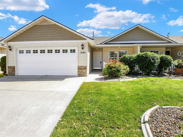 1307 E Willowbrook, Meridian, ID 83642