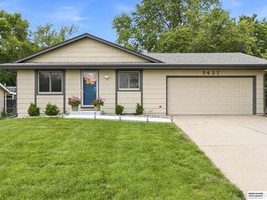 5427 High Street, Lincoln, NE 68506