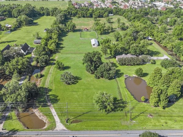 11080 Highland Rd, Baton Rouge, LA 70810