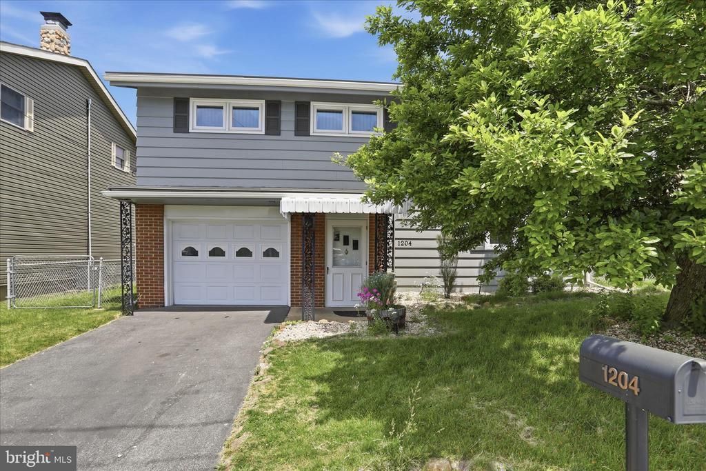 1204 S 10TH STREET, ALTOONA, PA 16602