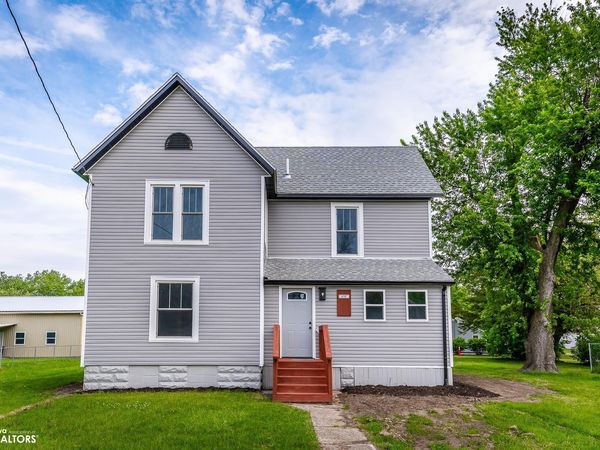 632 Woodlawn Street, Traer, IA 50675