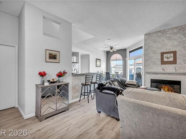 3150 Soft Breezes Drive, Unit 2014, Las Vegas, NV 89128