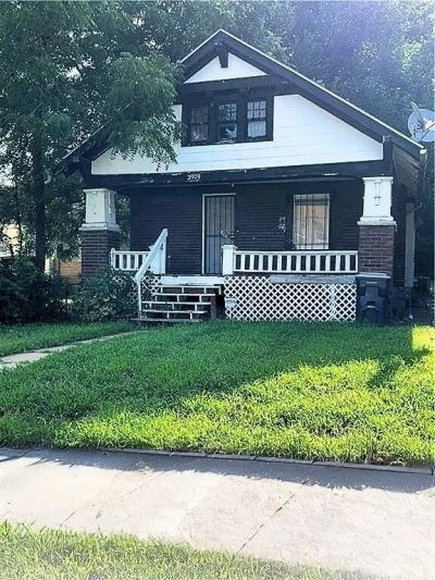 3909 Chestnut Avenue, Kansas City, MO 64130 Main Photo