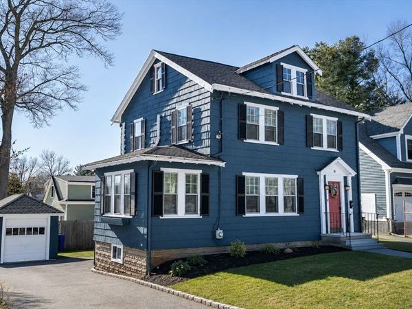 10 Dexter Rd, Lexington, MA 02420