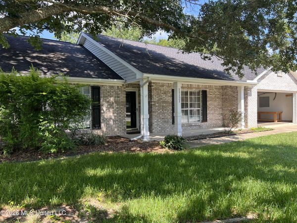 11121 Bayview Lane, Biloxi, MS 39532