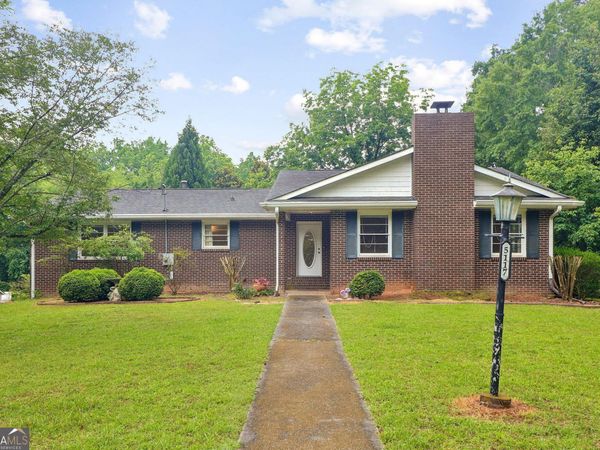 5117 Lakewood Drive, Acworth, GA 30101
