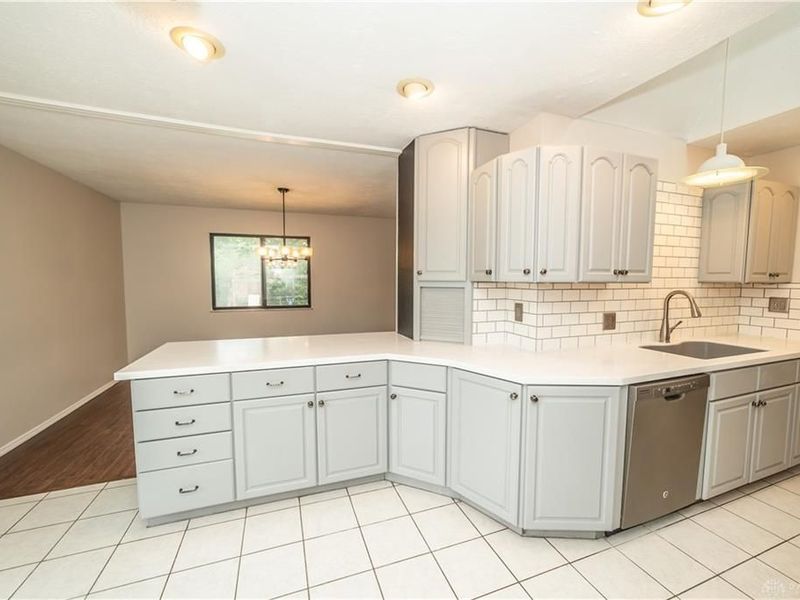 683 W Alkaline Springs Road, Vandalia, OH 45377 Photo 14