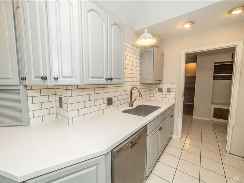 683 W Alkaline Springs Road, Vandalia, OH 45377 Photo 15