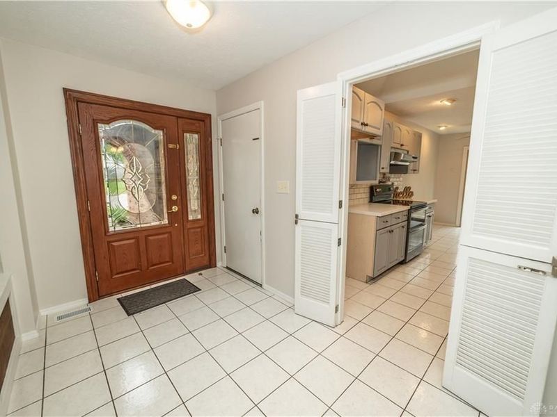 683 W Alkaline Springs Road, Vandalia, OH 45377 Photo 5