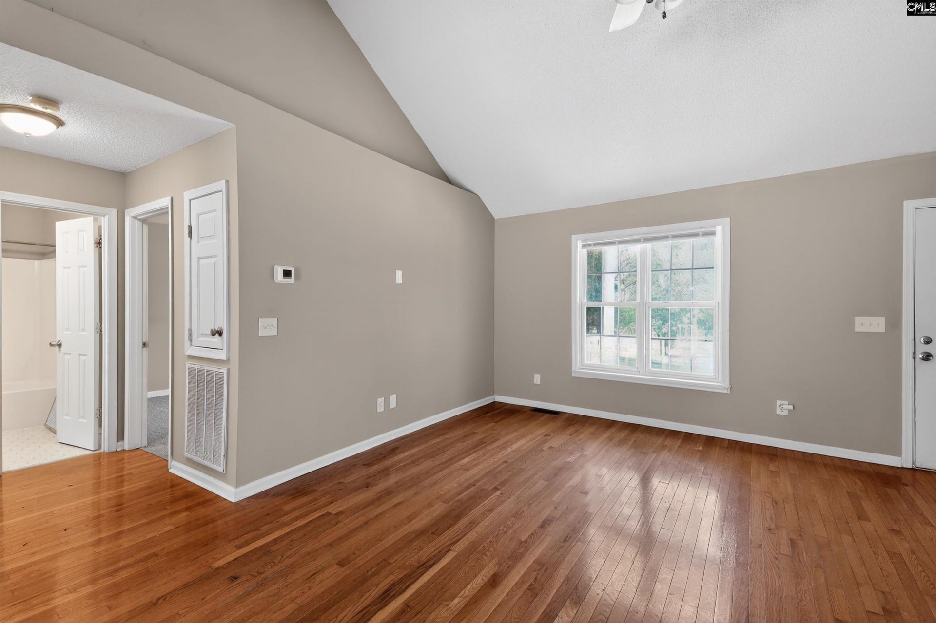 306 Charleswood Drive  Photo 11