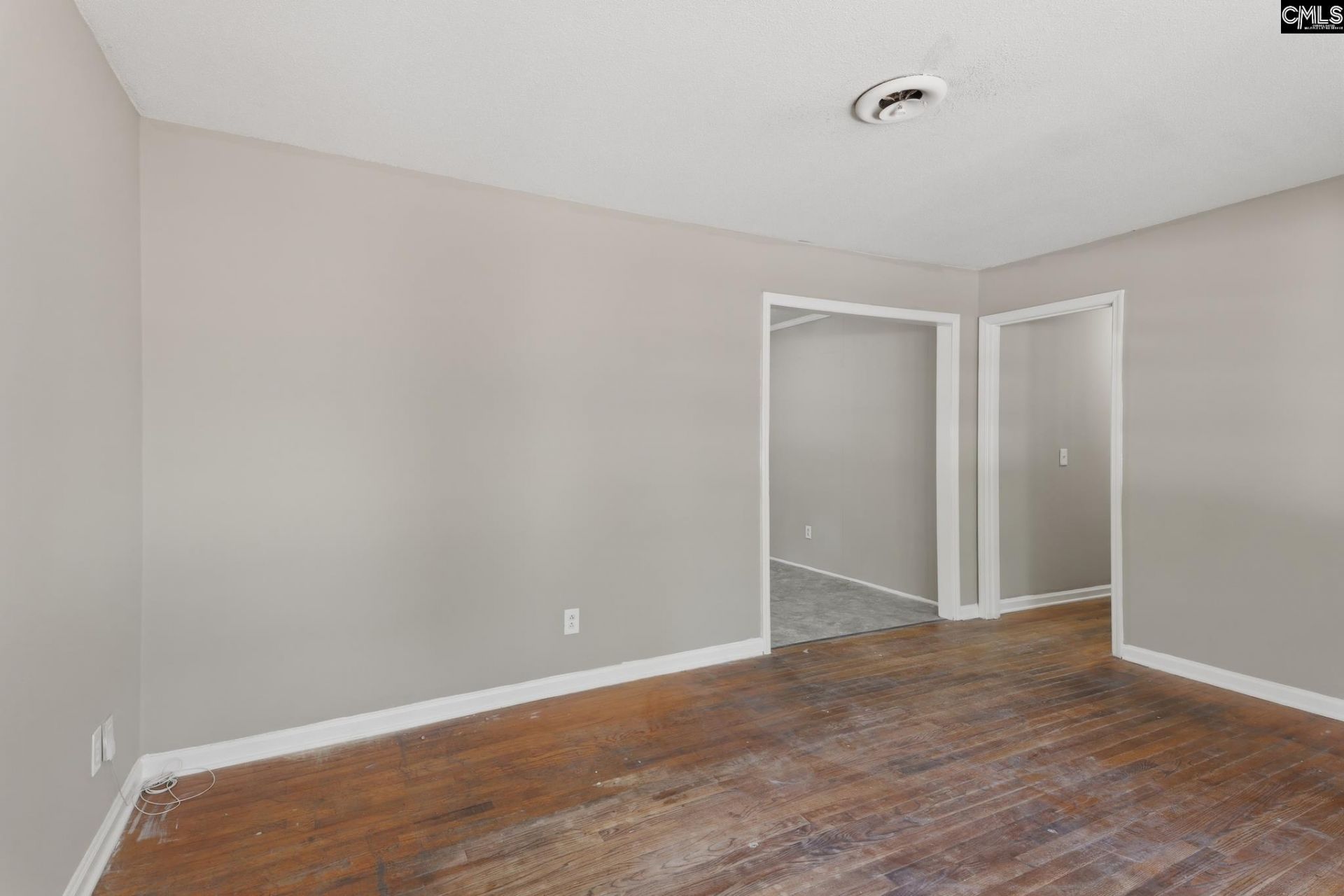 306 Charleswood Drive  Photo 11