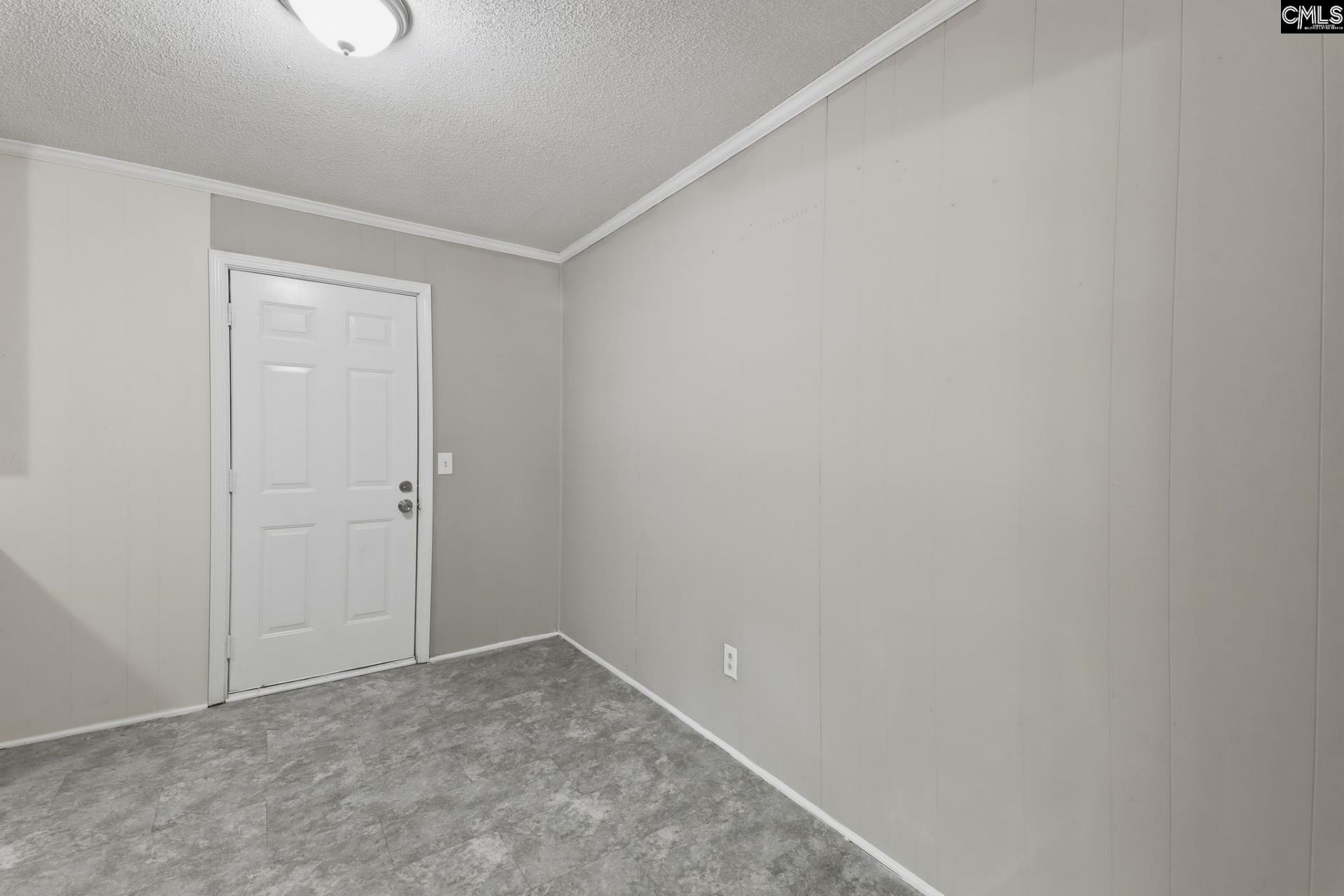 306 Charleswood Drive  Photo 12