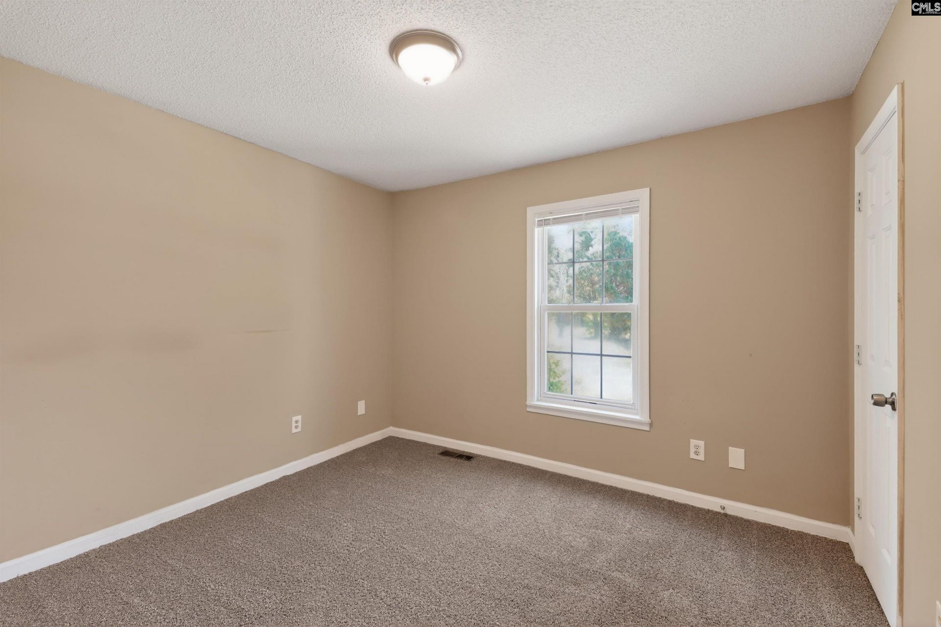306 Charleswood Drive  Photo 13