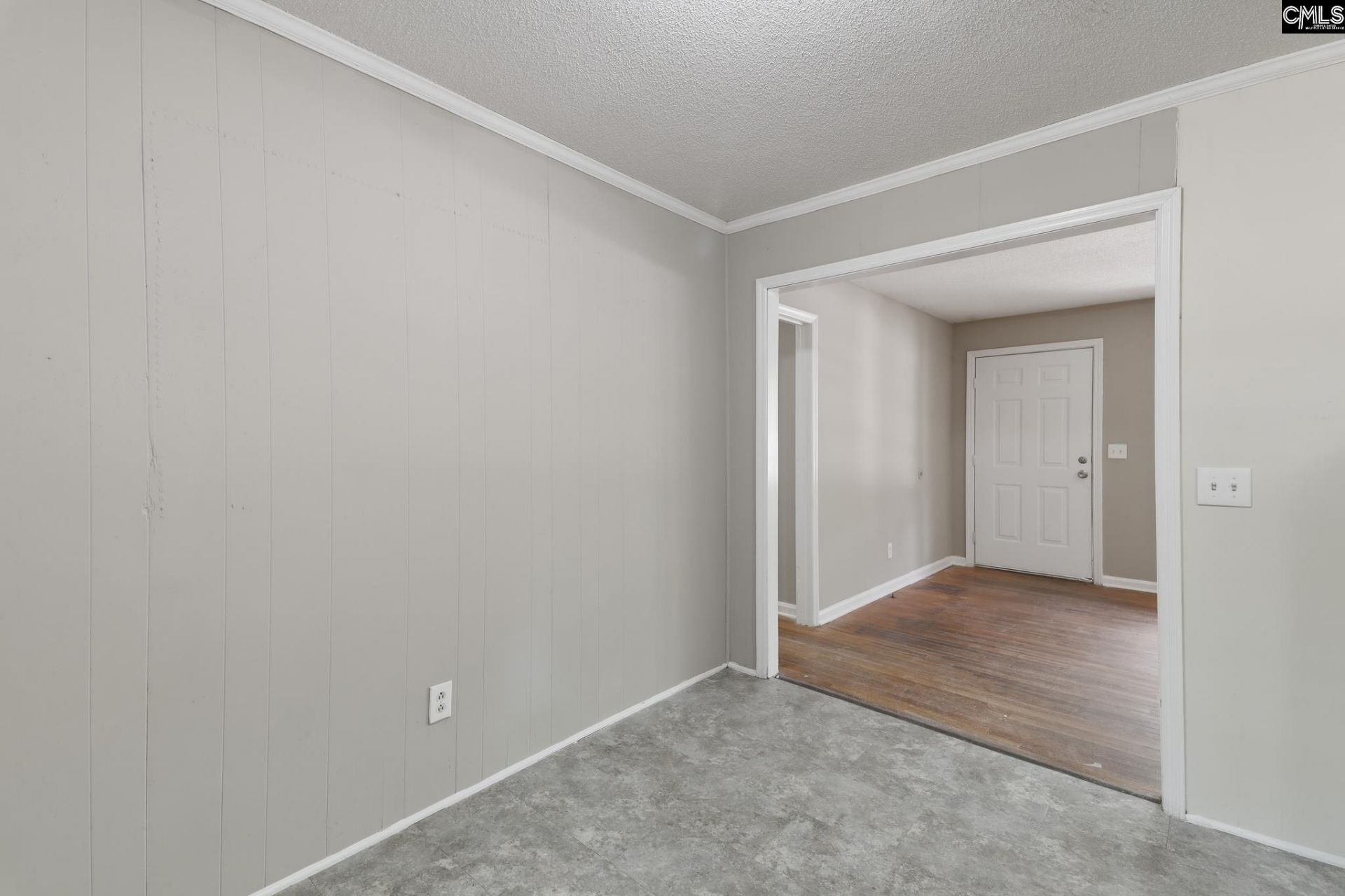 306 Charleswood Drive  Photo 13