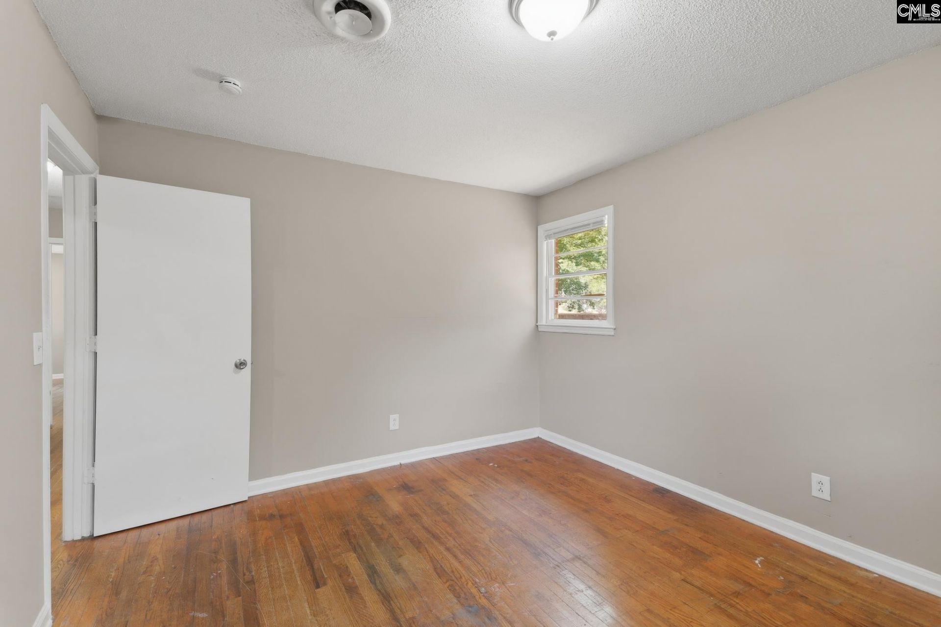306 Charleswood Drive  Photo 23
